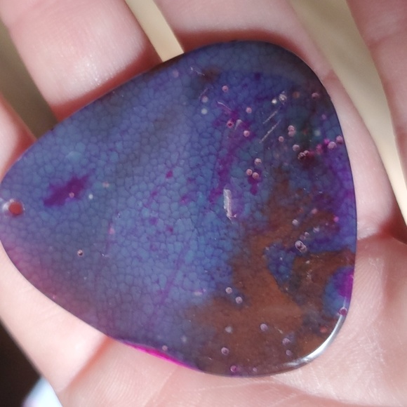 New Purple Fire Dragon Veins Agate Triangle Pendant. - Picture 12 of 15